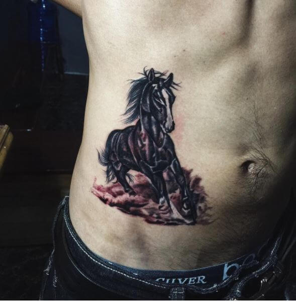 tatuaje caballo 122