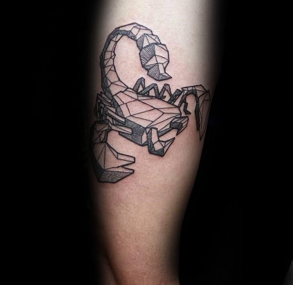 tatuaje escorpion 125