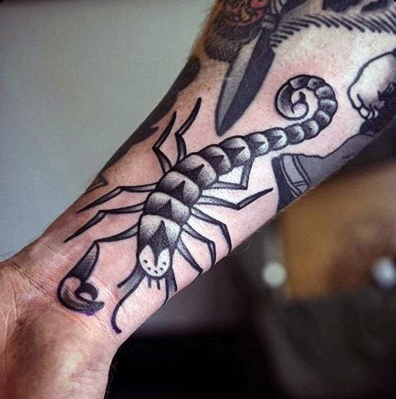 tatuaje escorpion 134