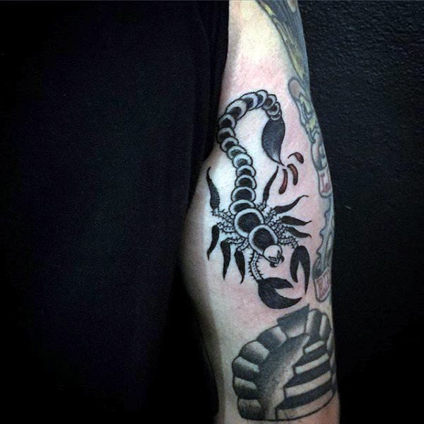 tatuaje escorpion 173