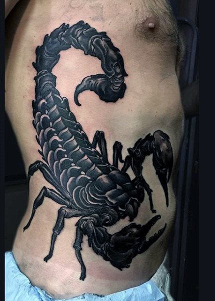 tatuaje escorpion 227