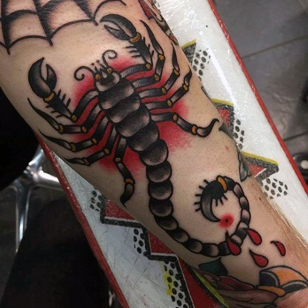tatuaje escorpion 35