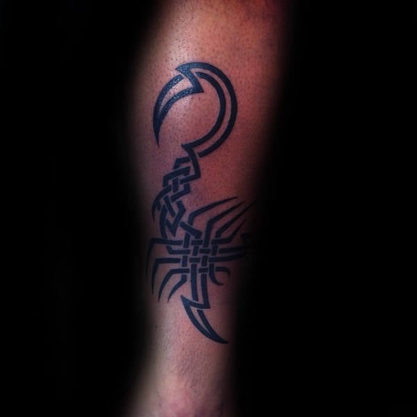 tatuaje escorpion 41