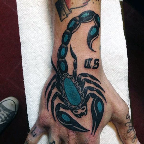 tatuaje escorpion 68