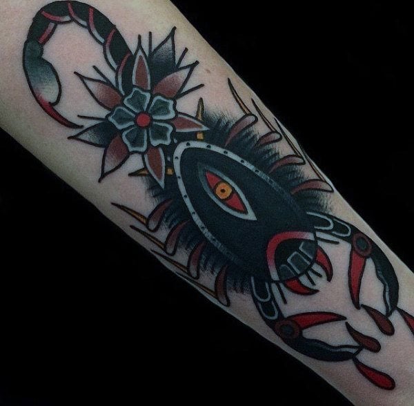 tatuaje escorpion 92