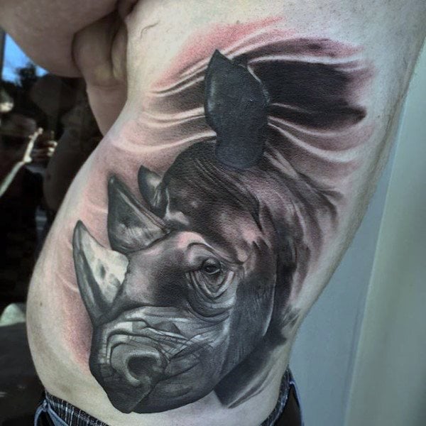 tatuaje rinoceronte 116