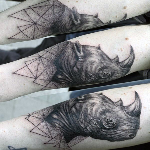 tatuaje rinoceronte 74