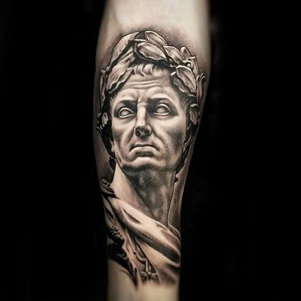 tatuaje estatua romana103