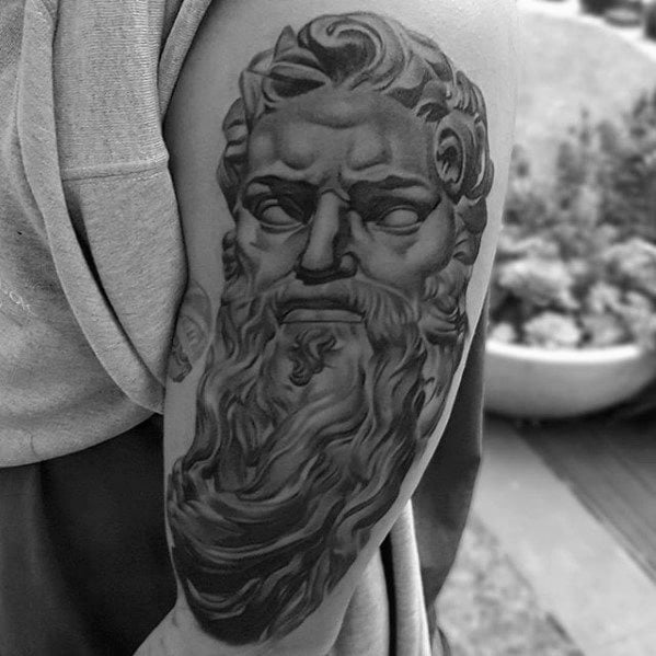 tatuaje estatua romana19