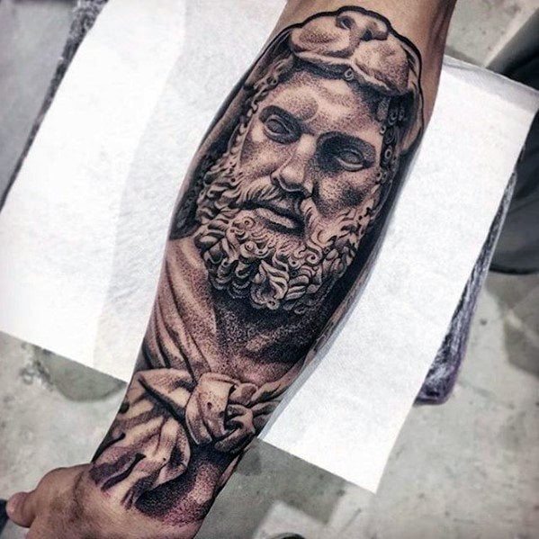 tatuaje estatua romana95