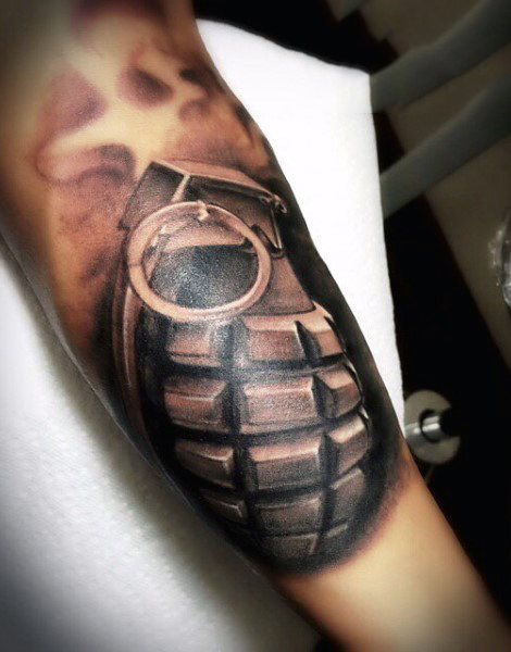 tatuaje granada 11