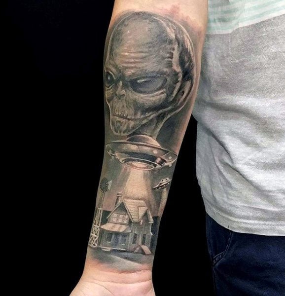 tatuaje alien 09