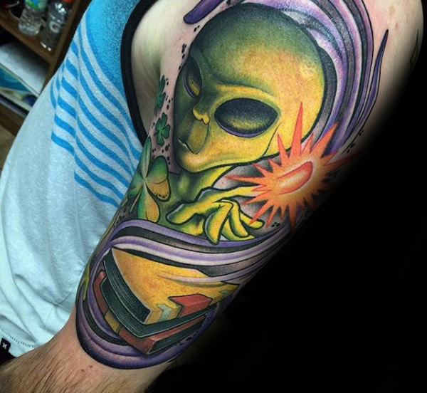 tatuaje alien 67