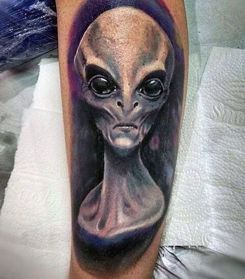 tatuaje alien 81
