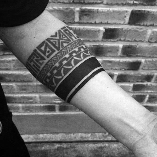 71 Tatuajes de brazaletes (y el significado): vikingos, celtas