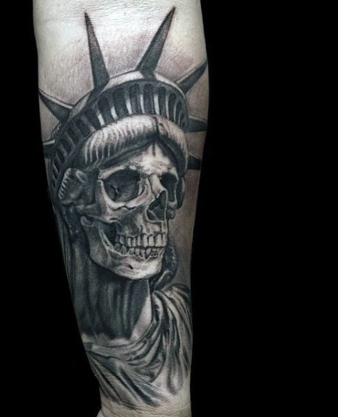 tatuaje estatua de la libertad 109