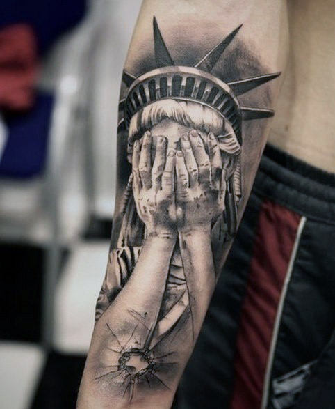 tatuaje estatua de la libertad 117