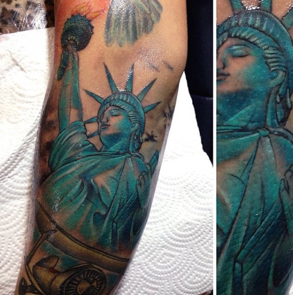 tatuaje estatua de la libertad 23