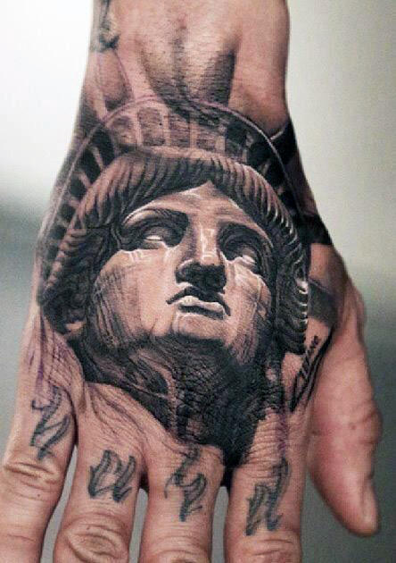 tatuaje estatua de la libertad 29