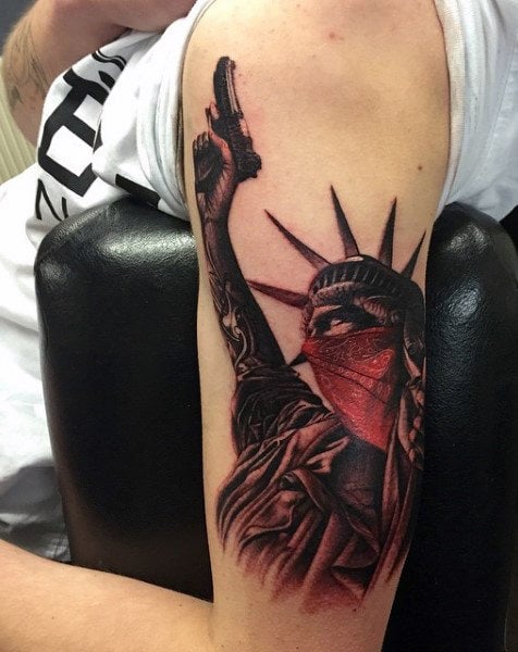 tatuaje estatua de la libertad 41