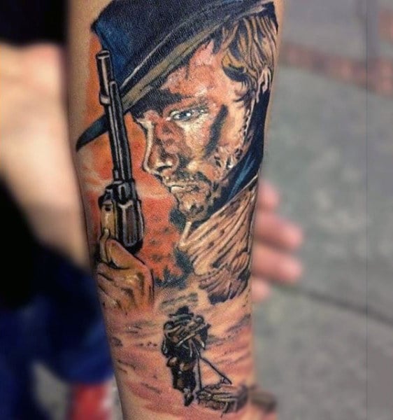 tatuaje pistola hombre 75