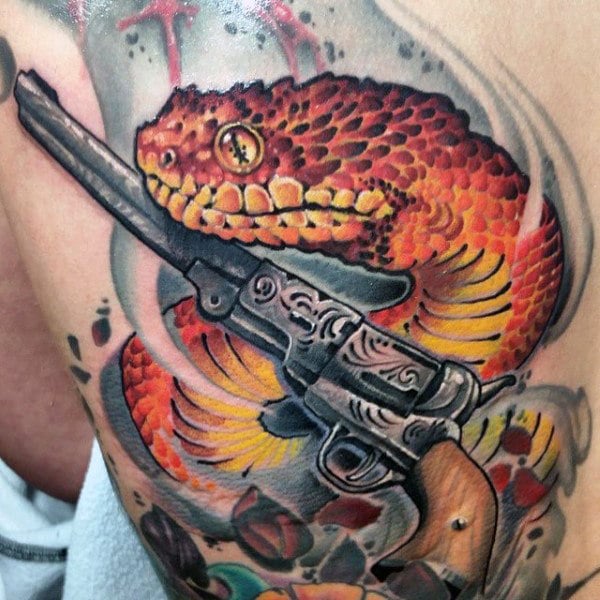 tatuaje pistola hombre 89