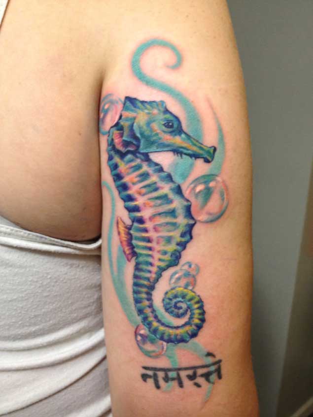 tatuaje caballito de mar 80