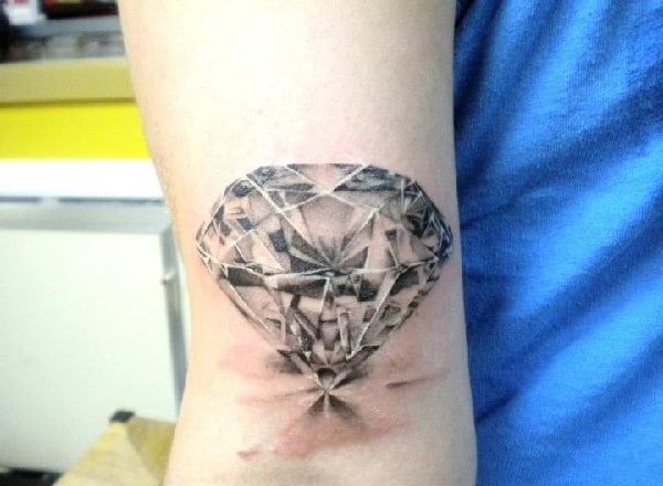 tatuaje diamante 356