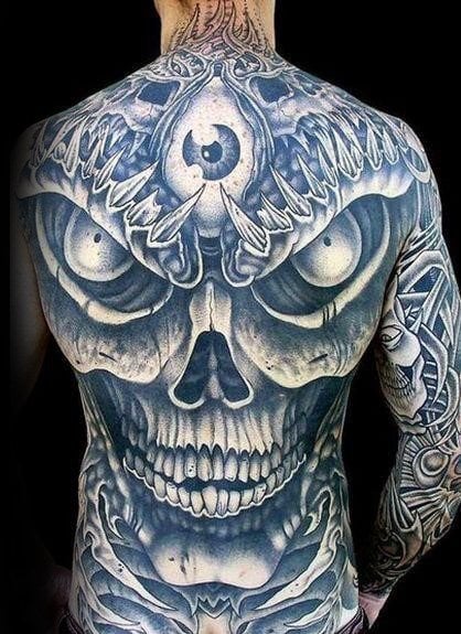 tatuaje calavera en espalda 41