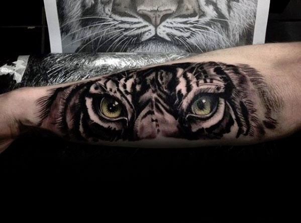tatuaje ojos de tigre 01