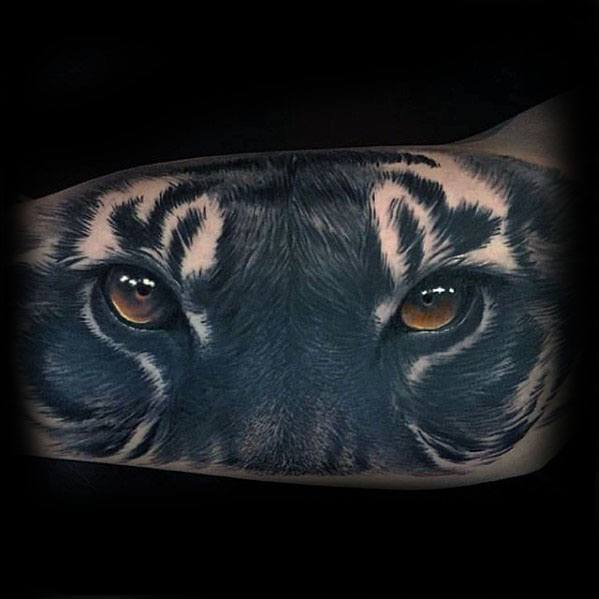 tatuaje ojos de tigre 49
