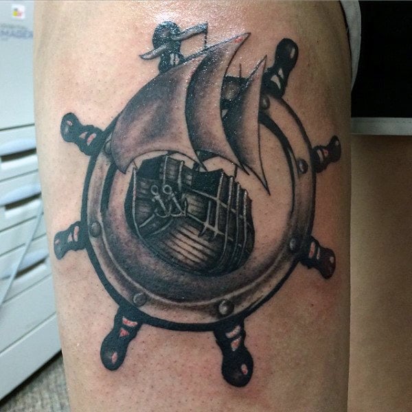 tatuaje timon barco 02