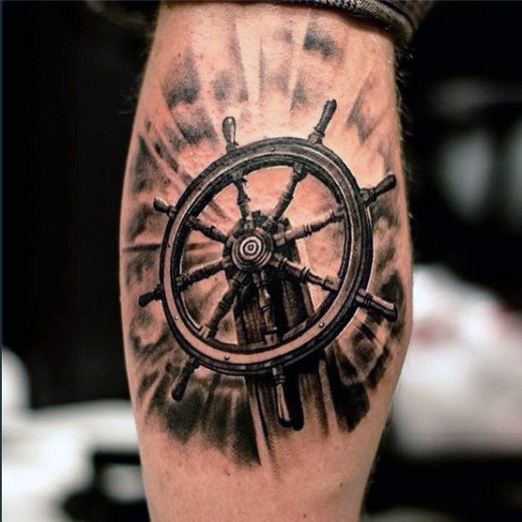 tatuaje timon barco 56