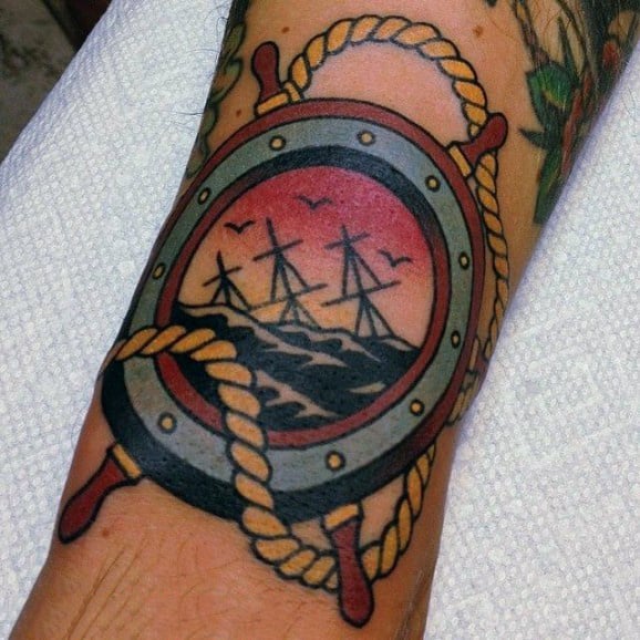 tatuaje timon barco 80