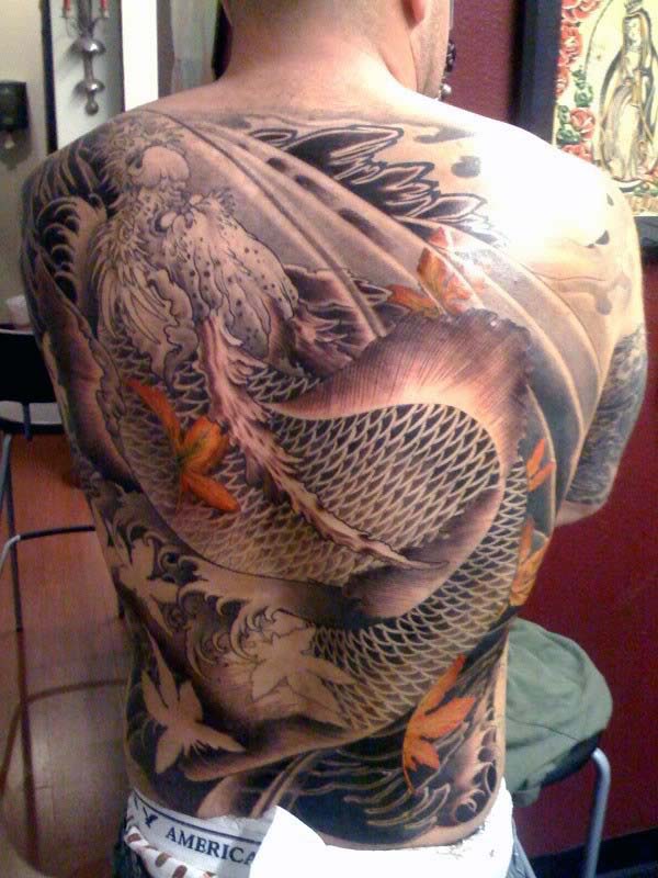 tatuaje dragon en espalda 54