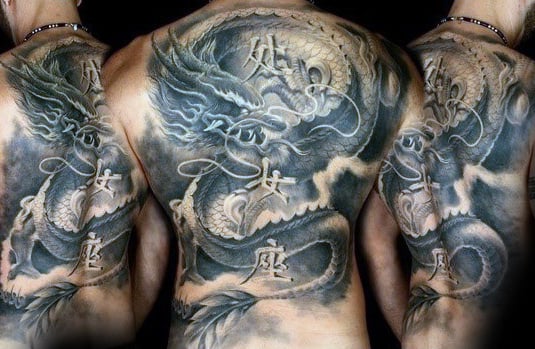 tatuaje dragon en espalda 72