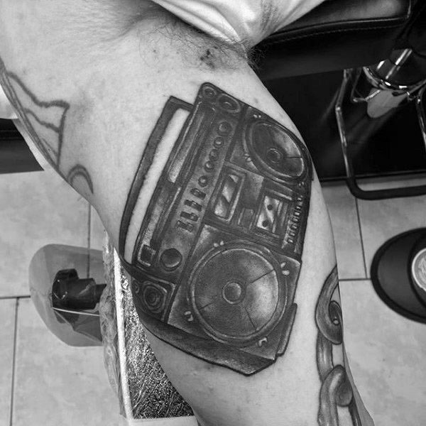 tatuaje radio antigua 26