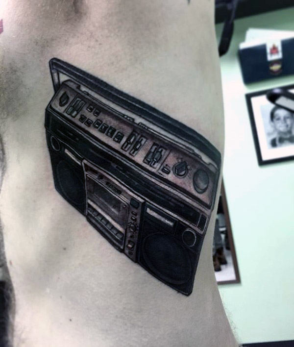 tatuaje radio antigua 32