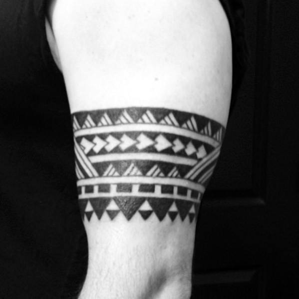 tatuaje brazalete tribal 33