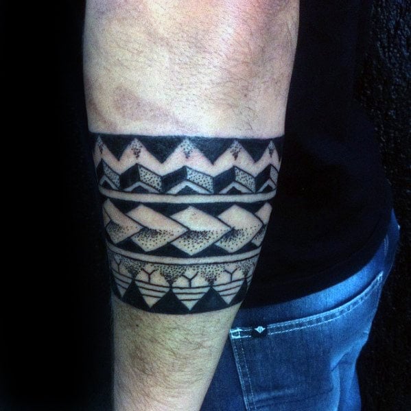 tatuaje brazalete tribal 47