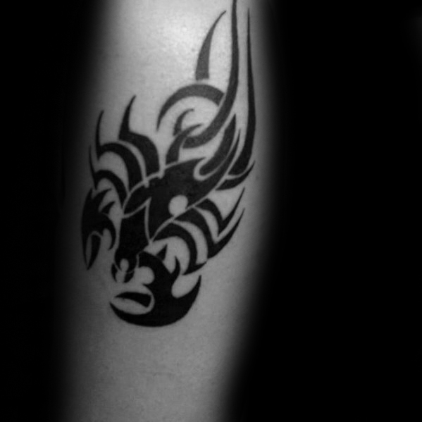 tatuaje escorpion tribal 09