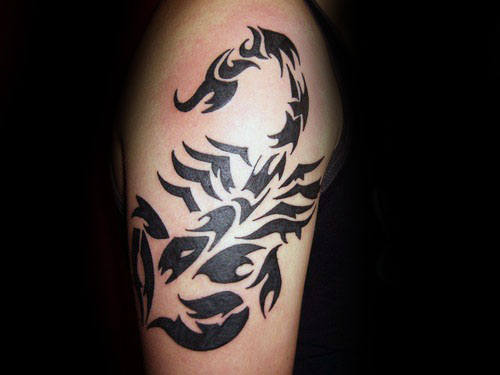 tatuaje escorpion tribal 33