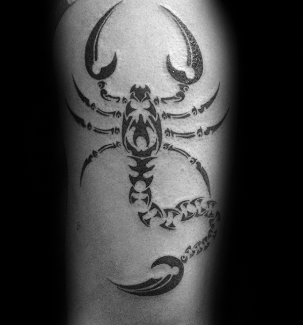 tatuaje escorpion tribal 85