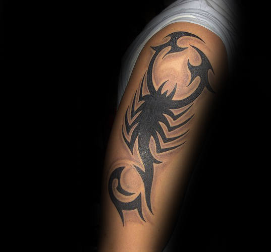 tatuaje escorpion tribal 97