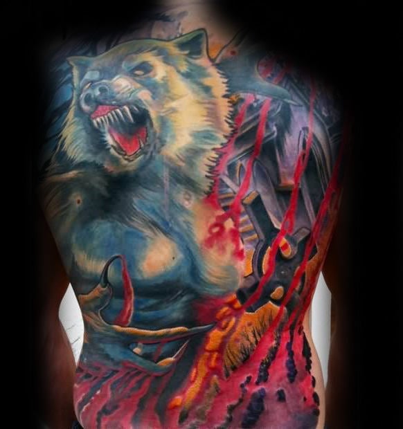 tatuaje lobo en espalda 17