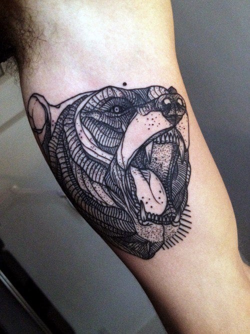 tatuaje oso geometrico 37
