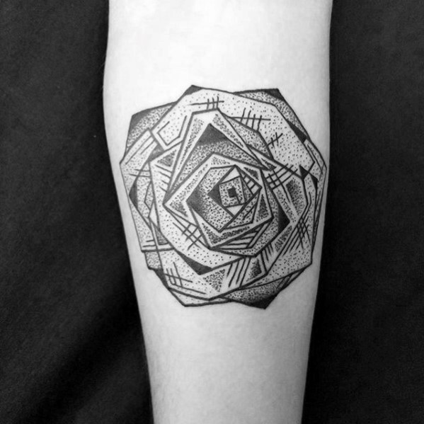 tatuaje rosa geometrica 57