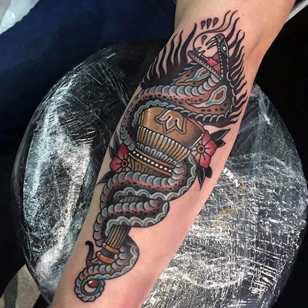 tatuaje serpiente cobra 105
