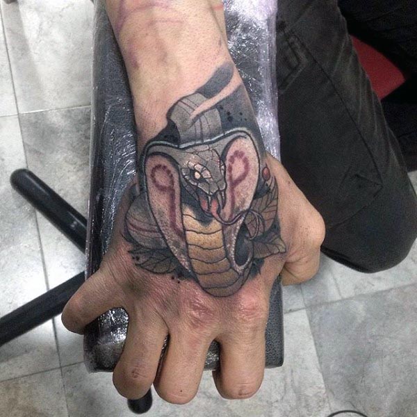 tatuaje serpiente cobra 93