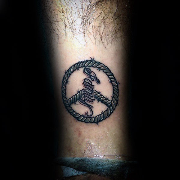 tatuaje simbolo paz 45